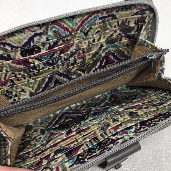 Sakroots Wallet Gray Artsy Zip Around - Picture 7 of 16